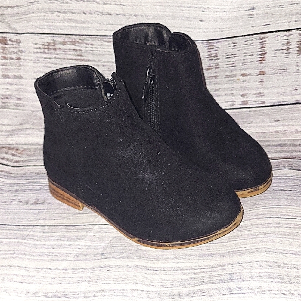 Cat and Jack booties